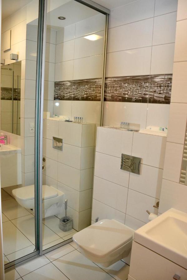 Apartamenty Centrum Nad Motlawa Z Widokiem Na Patio Z Balkonem Gdansk Exterior photo
